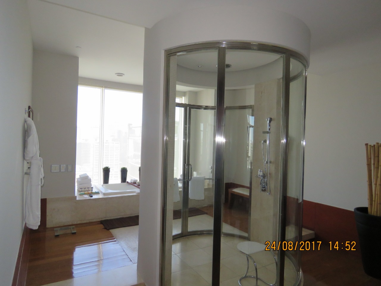 Suite (19)