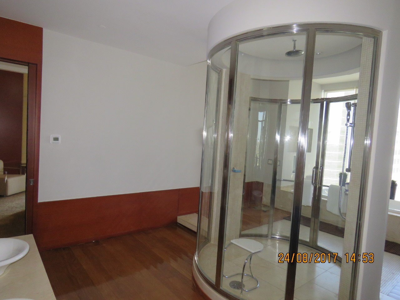 Suite (4)